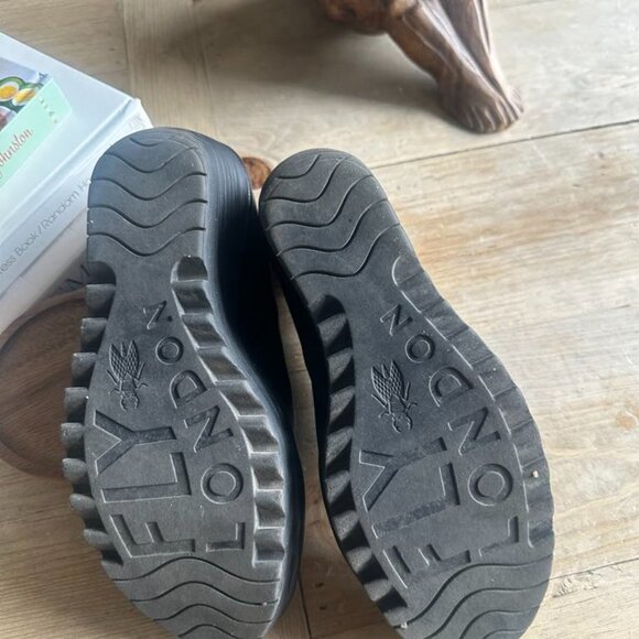 FLY LONDON YAZ BLACK WEDGES - Picture 6 of 8